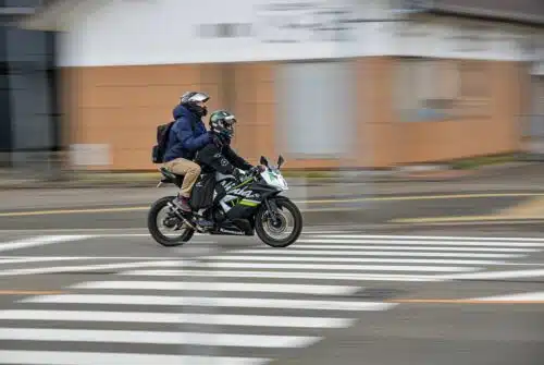 Circuler à paris en moto : bien s’équiper pour affronter le périphérique parisien