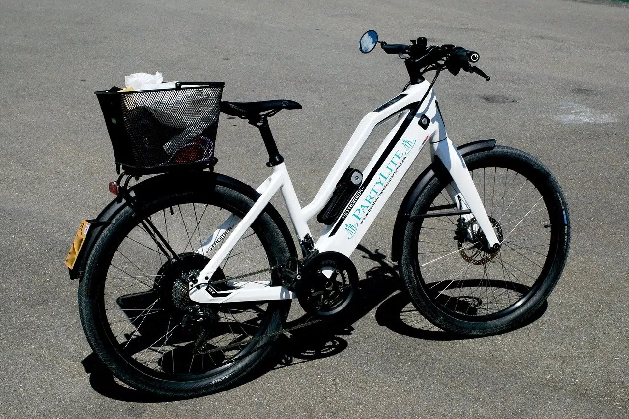 Rouler en vélo électrique à Paris en toute sérénité