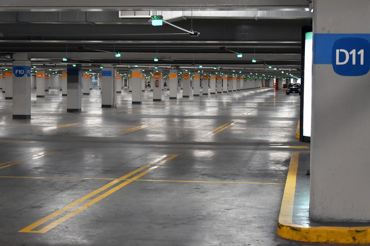 Est-il possible de réserver un parking privé près de l’aéroport de Marseille ?