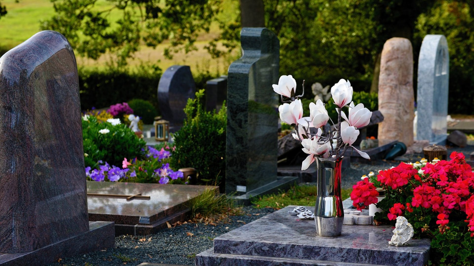 Quelle pierre tombale choisir pour un proche parent ?
