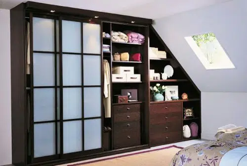 Comment faire des portes coulissantes Sous-pente ?