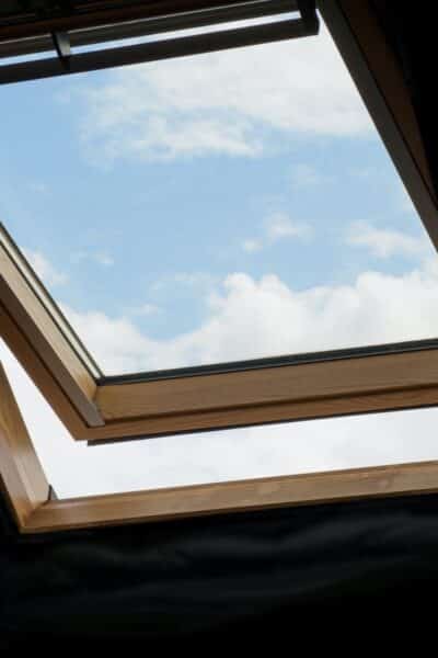 Dimensions fenêtre standard : ce que vous devez savoir sur les tailles Velux